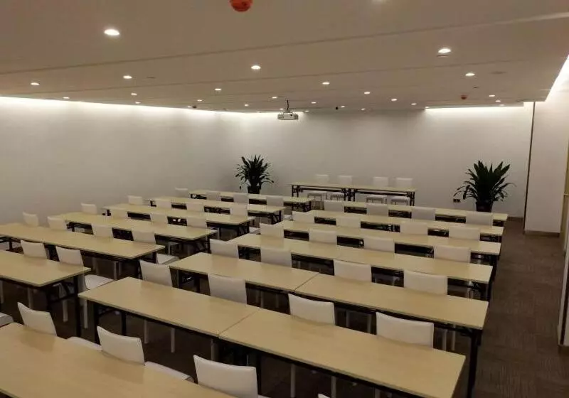 Hotelli Greentree Inn Suzhou Kunshan Dongcheng Road International Exhibition Express