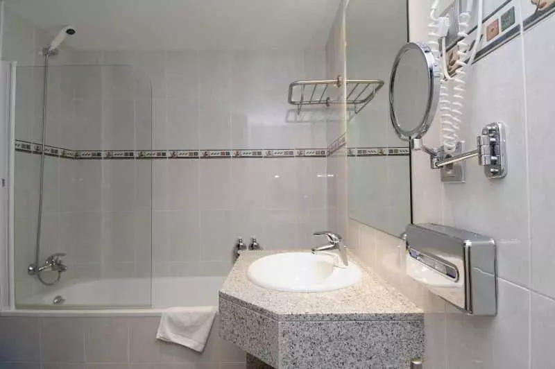 Aparthotel Roc del Castell