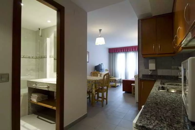 Aparthotel Roc del Castell