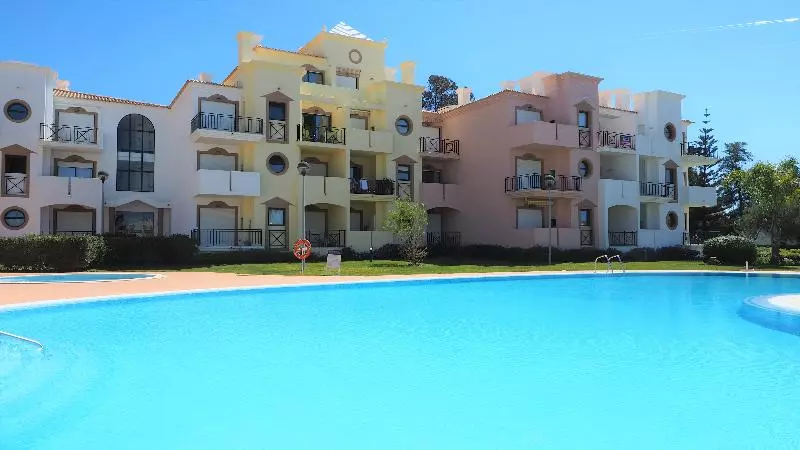 Eden Village Apartamentos