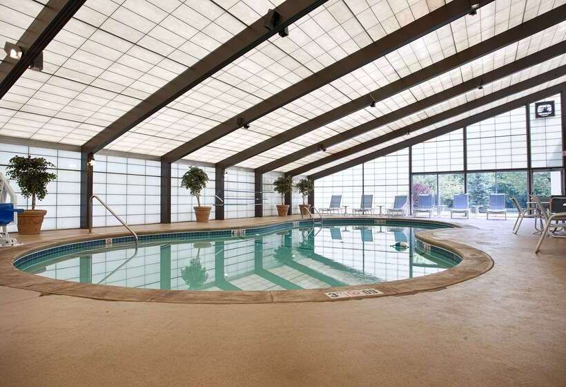 בית מלון כפרי Best Western Plus New Englander