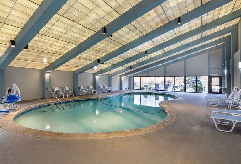 בית מלון כפרי Best Western Plus New Englander