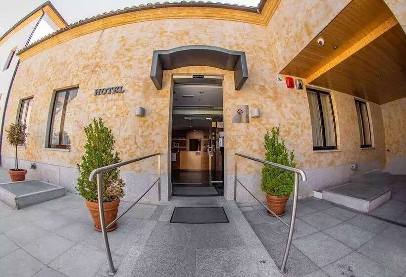 Hospedium Hotel Casino Del Tormes