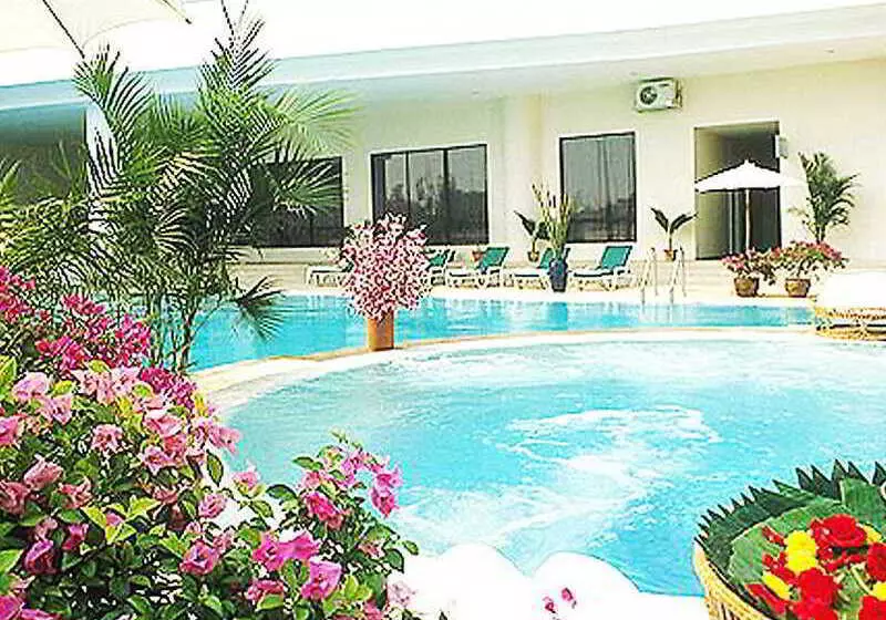 Отель Loei Palace