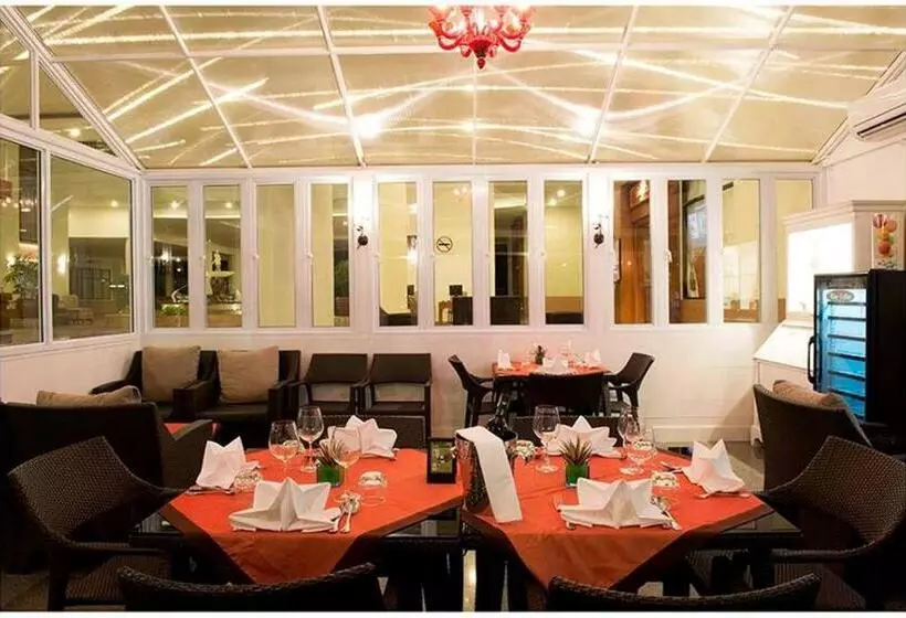 Отель Loei Palace