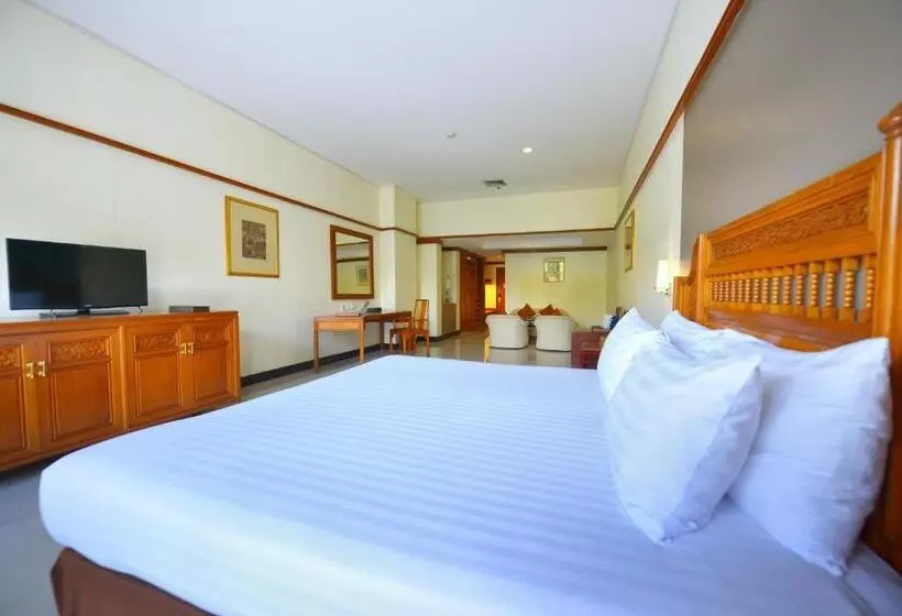 Отель Loei Palace