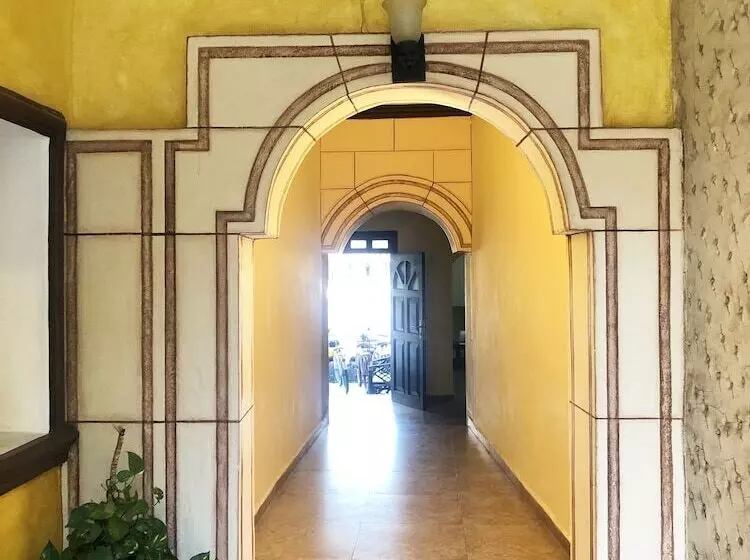 هتل Rinconada Del Convento