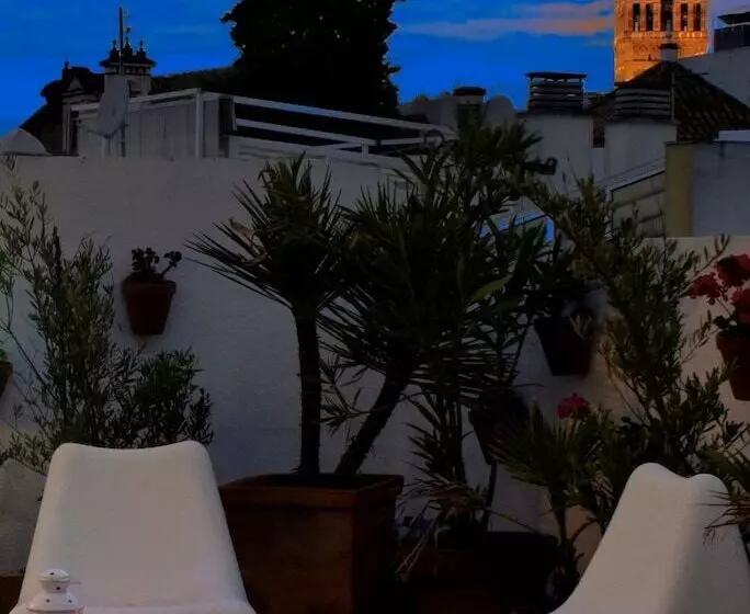 هتل Un Patio En Santa Cruz