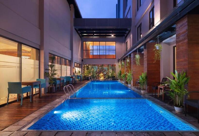 בית מלון כפרי Swiss Belinn Timika