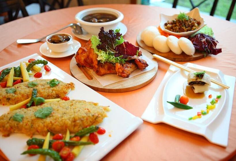 هتل Uni Resort Mawutu