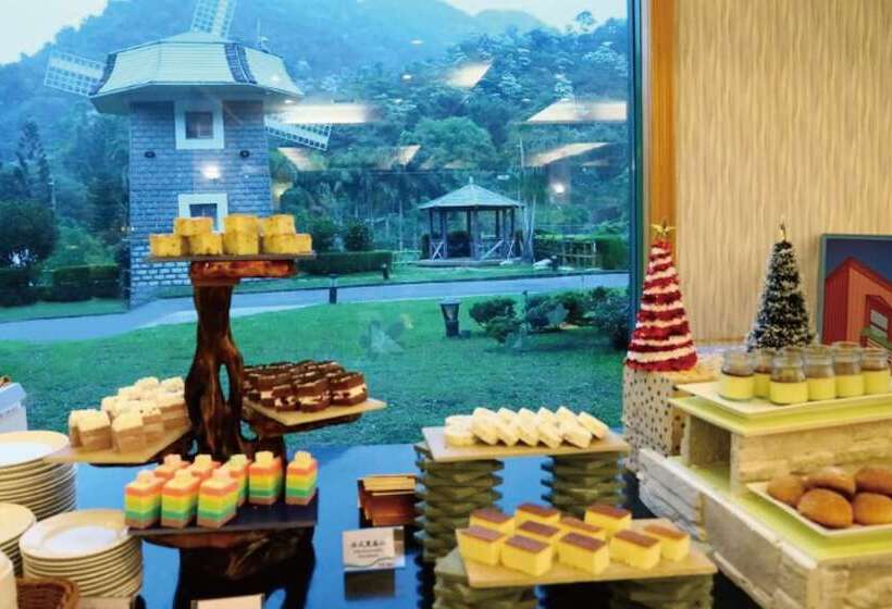 هتل Uni Resort Mawutu