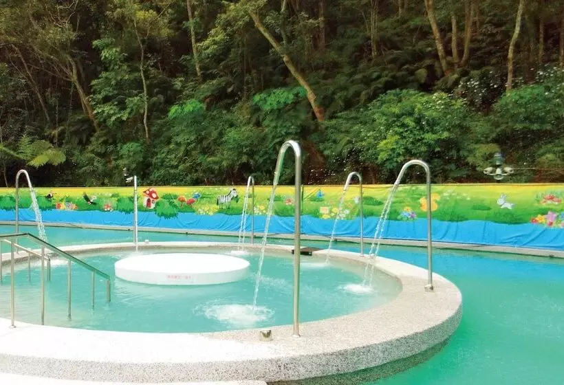 هتل Uni Resort Mawutu