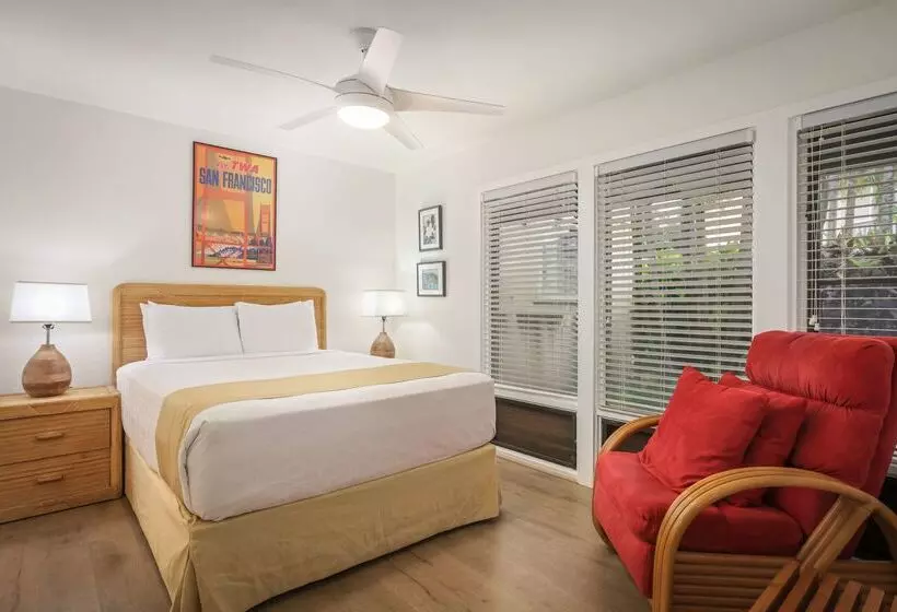 Курорт Aston At Poipu Kai