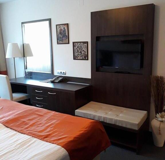 هتل семеен хотел анна кристина