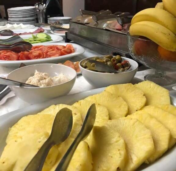 هتل семеен хотел анна кристина