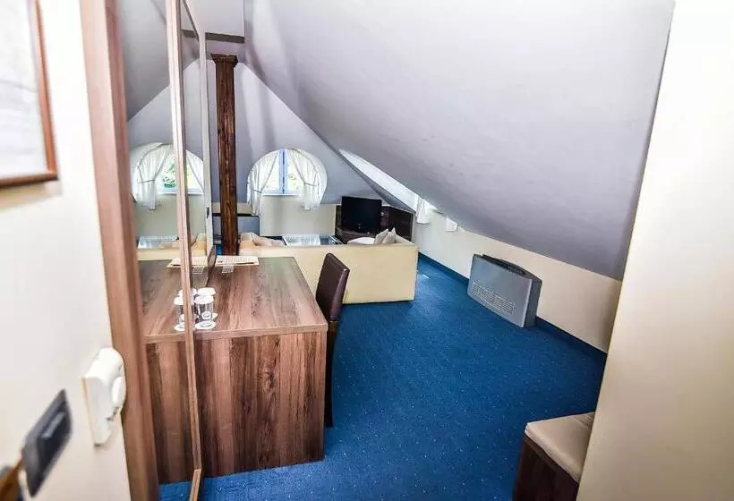 فندق семеен хотел анна кристина