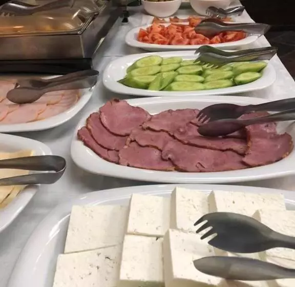 فندق семеен хотел анна кристина