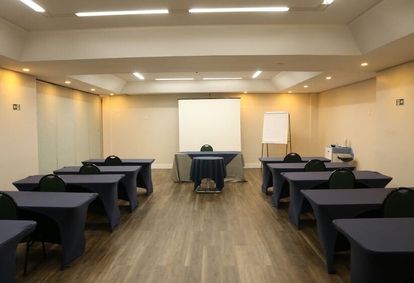 Hotel Adrianopolis All Suites