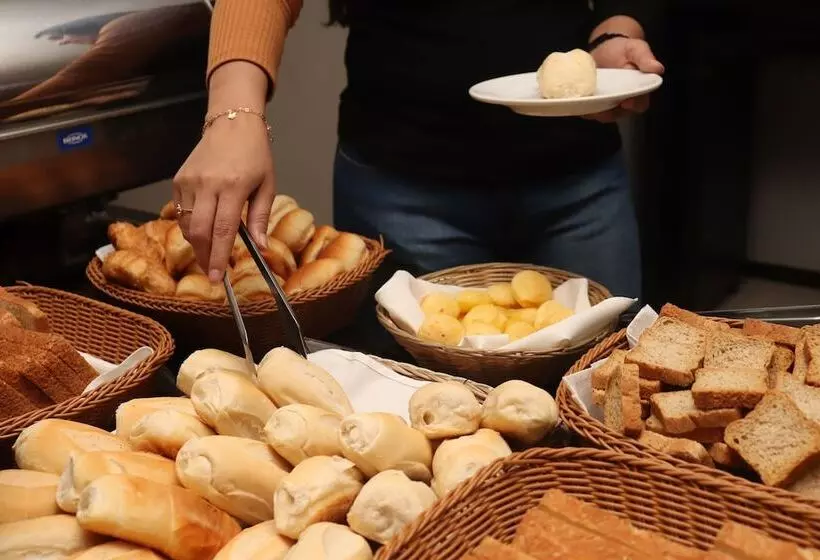 Отель Adrianopolis All Suites