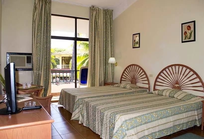 Hotelli Club Amigo Carisol Los Corales