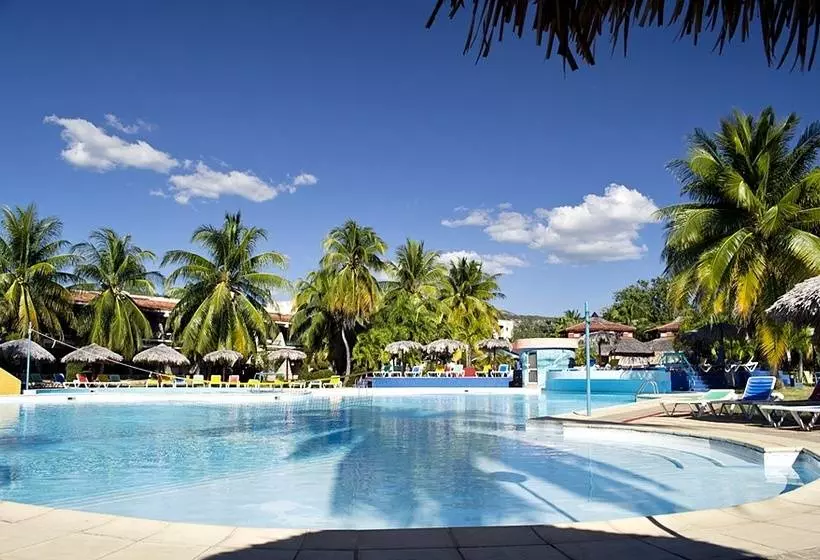 Hotelli Club Amigo Carisol Los Corales