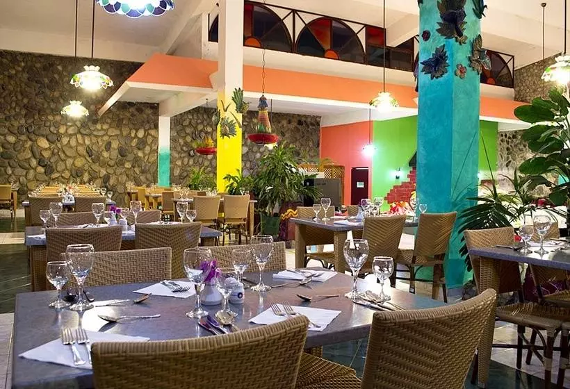 Hotelli Club Amigo Carisol Los Corales