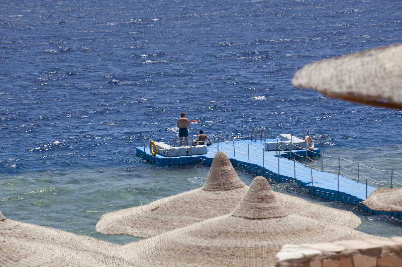 هتل Coral Beach Resort Tiran