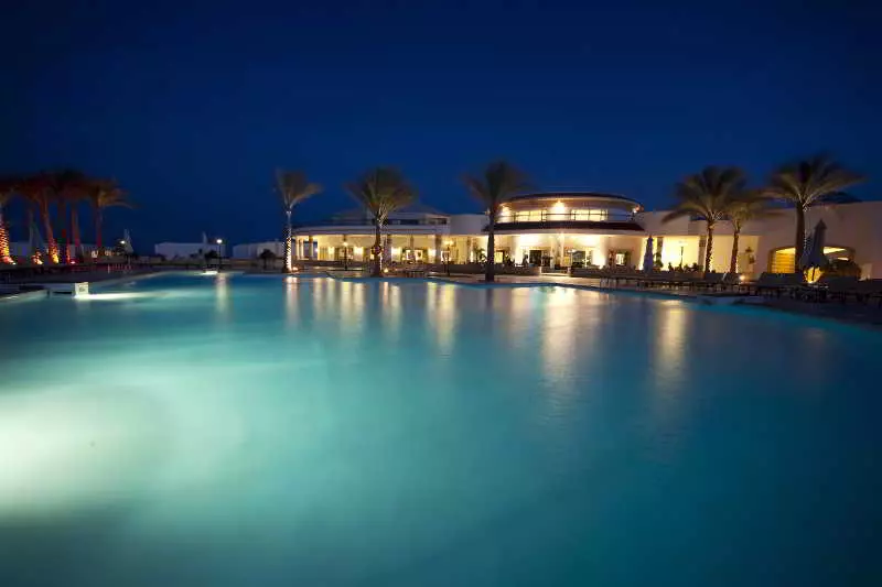 هتل Coral Beach Resort Tiran