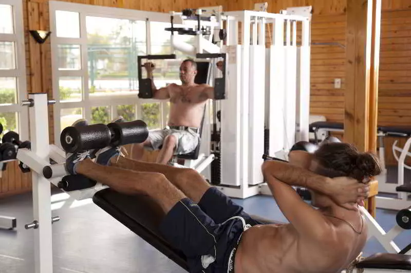 هتل Coral Beach Resort Tiran