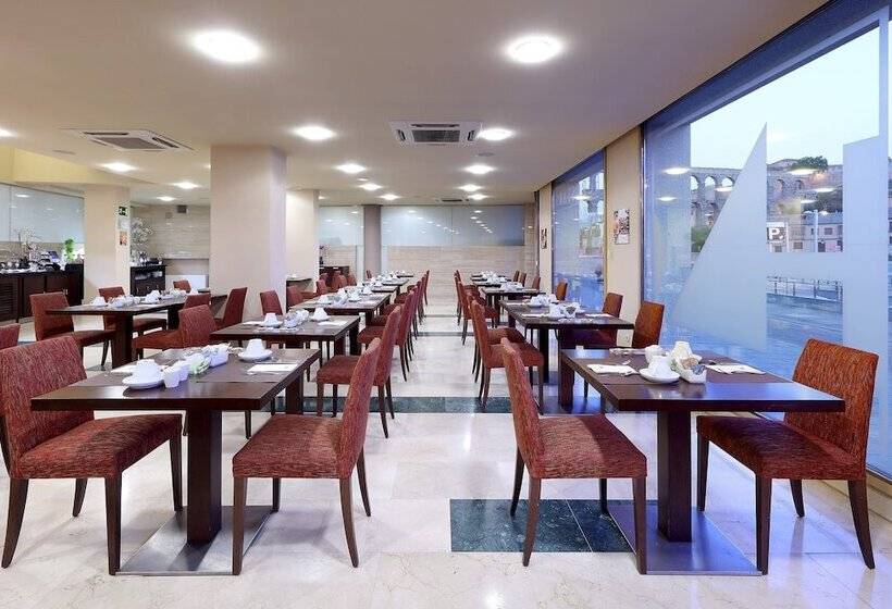 فندق Eurostars Plaza Acueducto