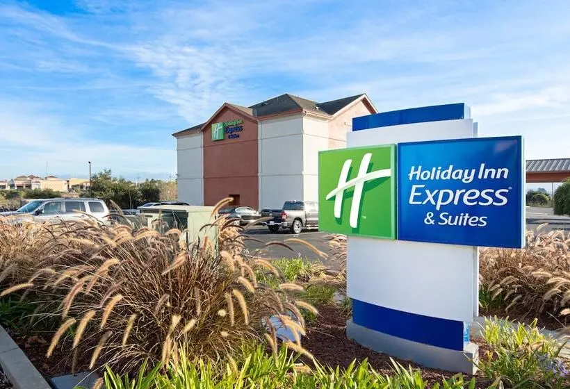 호텔 Holiday Inn Express & Suites Watsonville, An Ihg