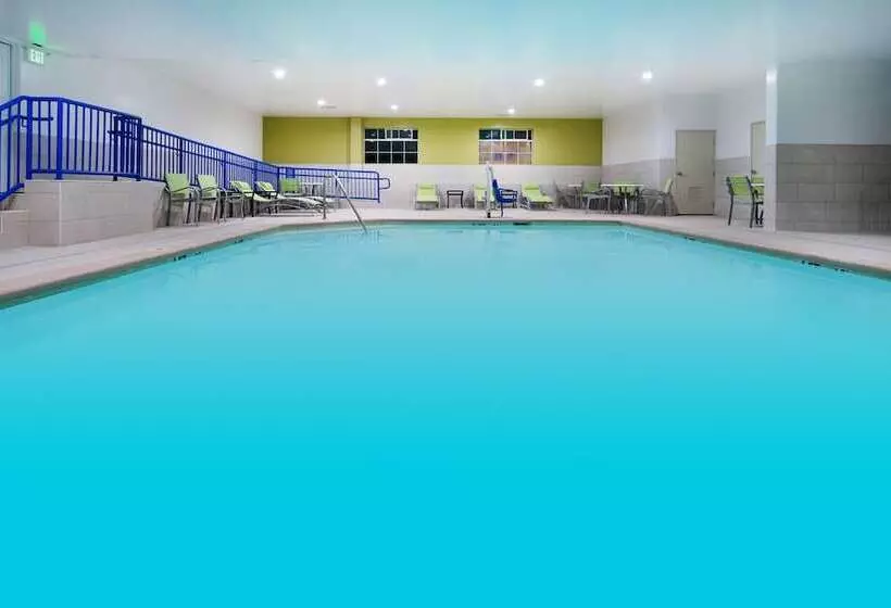 호텔 Holiday Inn Express & Suites Watsonville, An Ihg