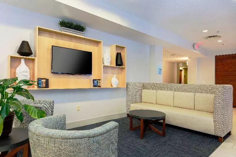 ホテル Holiday Inn Express Irondequoit, An Ihg