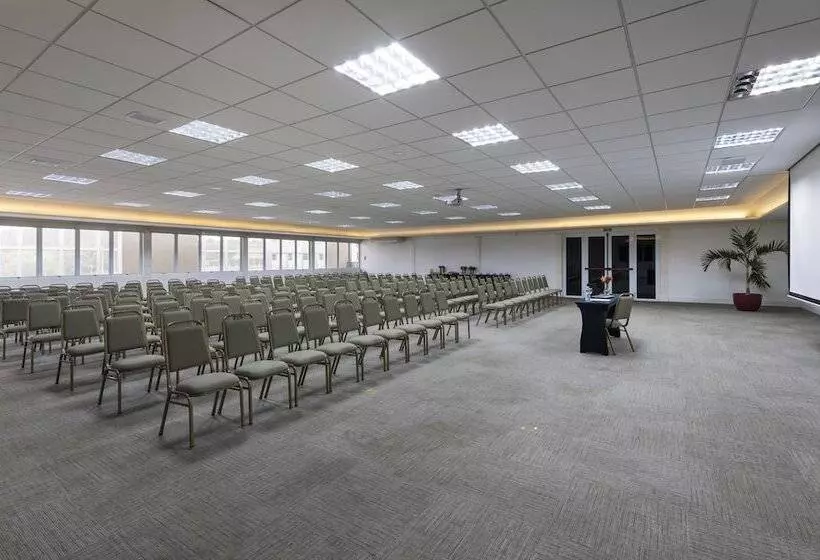 Отель Matiz Jaguariuna