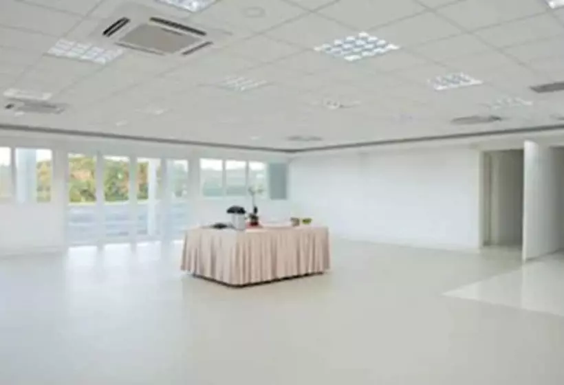 Отель Matiz Jaguariuna