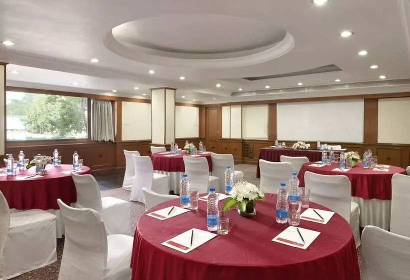 Hotel Regenta Place Bangalore, Cunningham Road