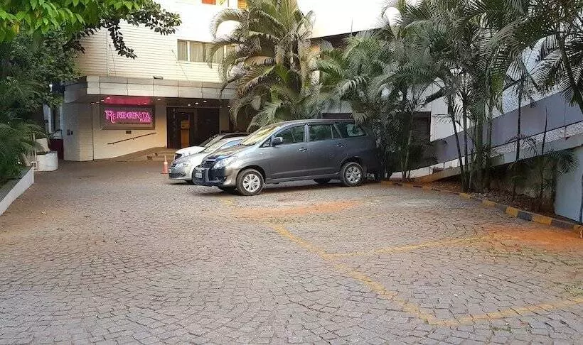 Hotel Regenta Place Bangalore, Cunningham Road