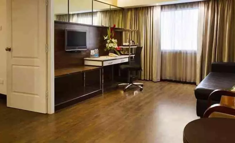 Hotel Regenta Place Bangalore, Cunningham Road