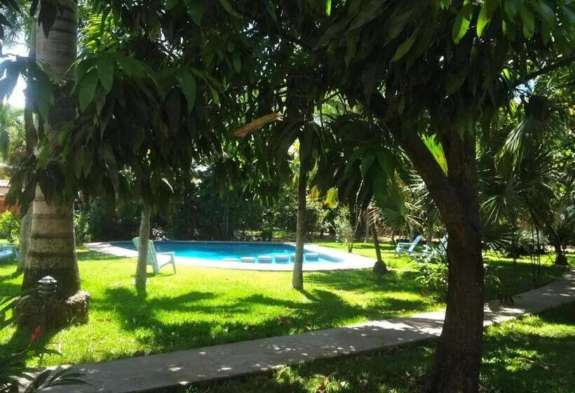 فندق Samara Beach