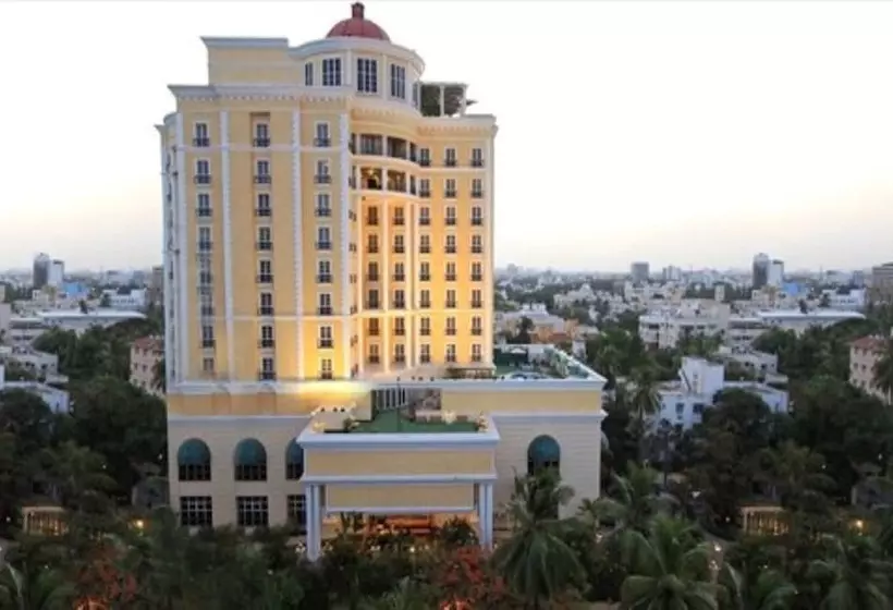 호텔 The Residency Towers