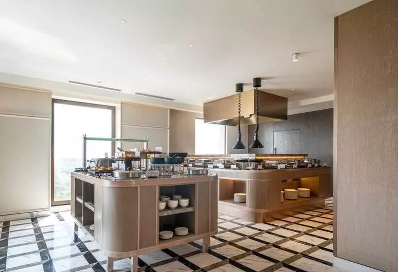 호텔 The Residency Towers