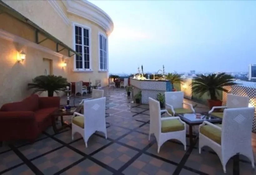 호텔 The Residency Towers