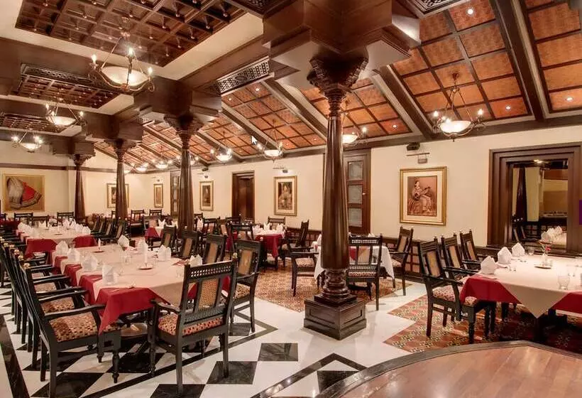 호텔 The Residency Towers