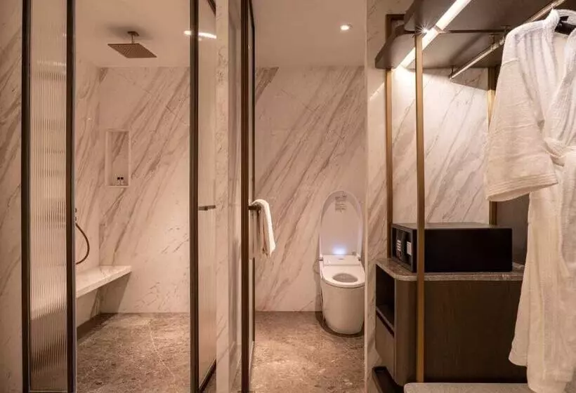 호텔 The Residency Towers