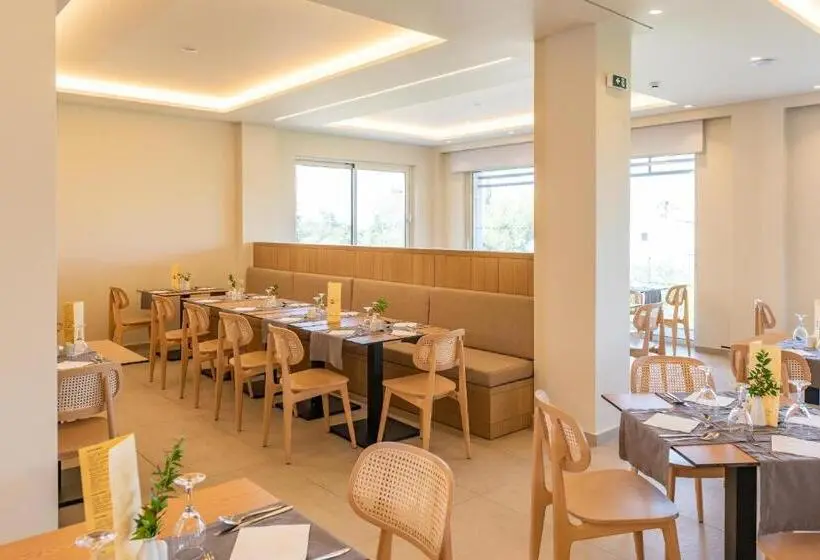 Hotel Delfinia