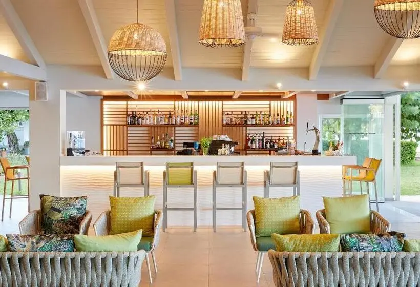 Hotel Delfinia