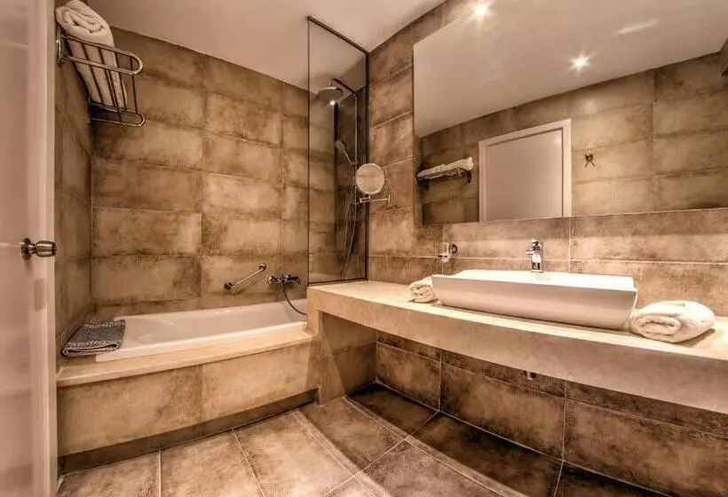 Hotel Delfinia