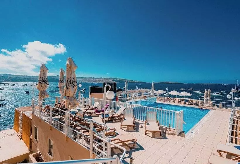 هتل Gillieru Harbour