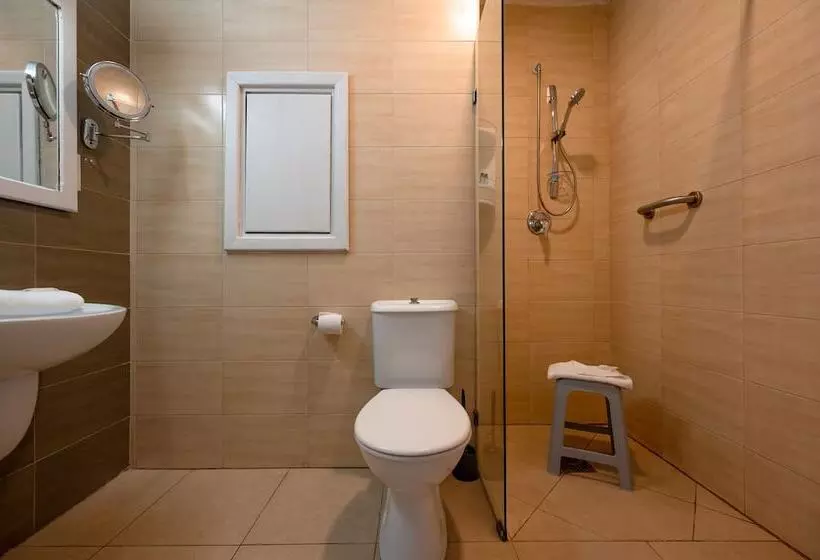 هتل Gillieru Harbour