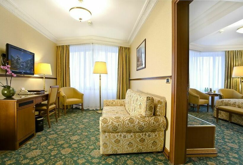 ホテル Golden Ring